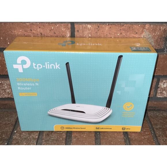 TP-Link TL-WR841N 300mbps Wireless N Router - Picture 1 of 3